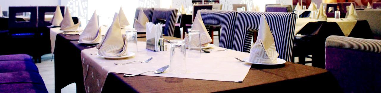 Grace Hotel Karnāl Buitenkant foto